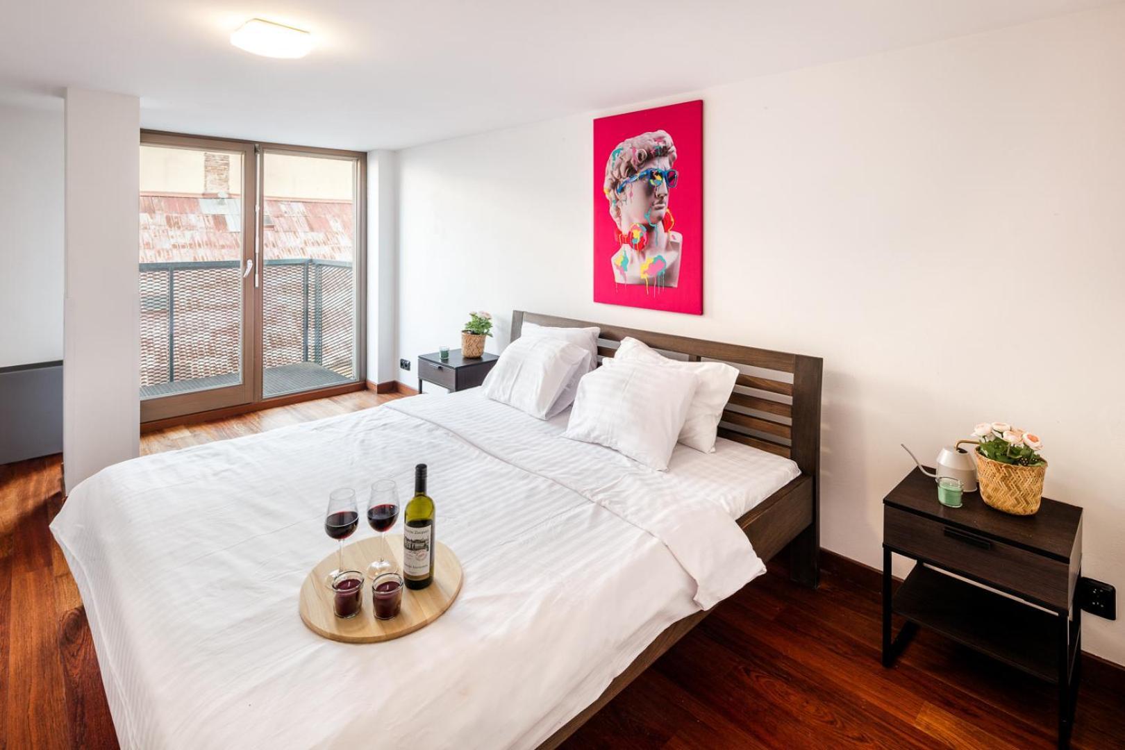 Apartment With Large Balcony, Parking Prag